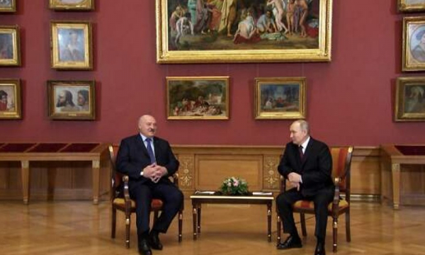 Не зря Путин выступал с Лукашенко под этой картиной. В чем намек?