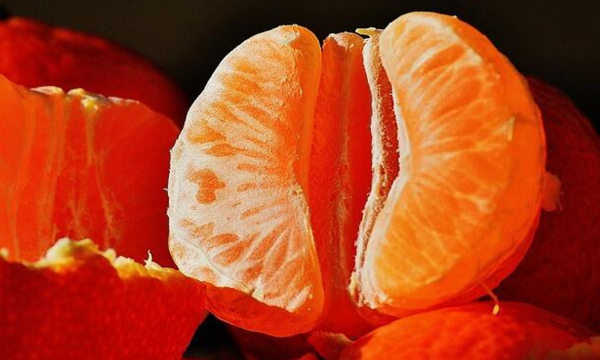 Зачем класть мандариновые корки в обувь: вот что произойдет - интересная бытовая хитрость