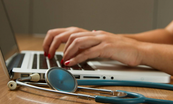 Мужчина проигнорировал шишку на голове и оказался болен раком